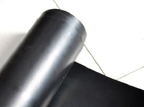 Có nên dùng màng PE để chống thấm hay không