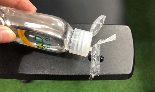 Tẩy băng keo dính trên đồ nhựa