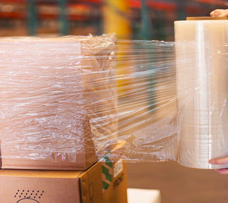 Công dụng màng PE quấn pallet